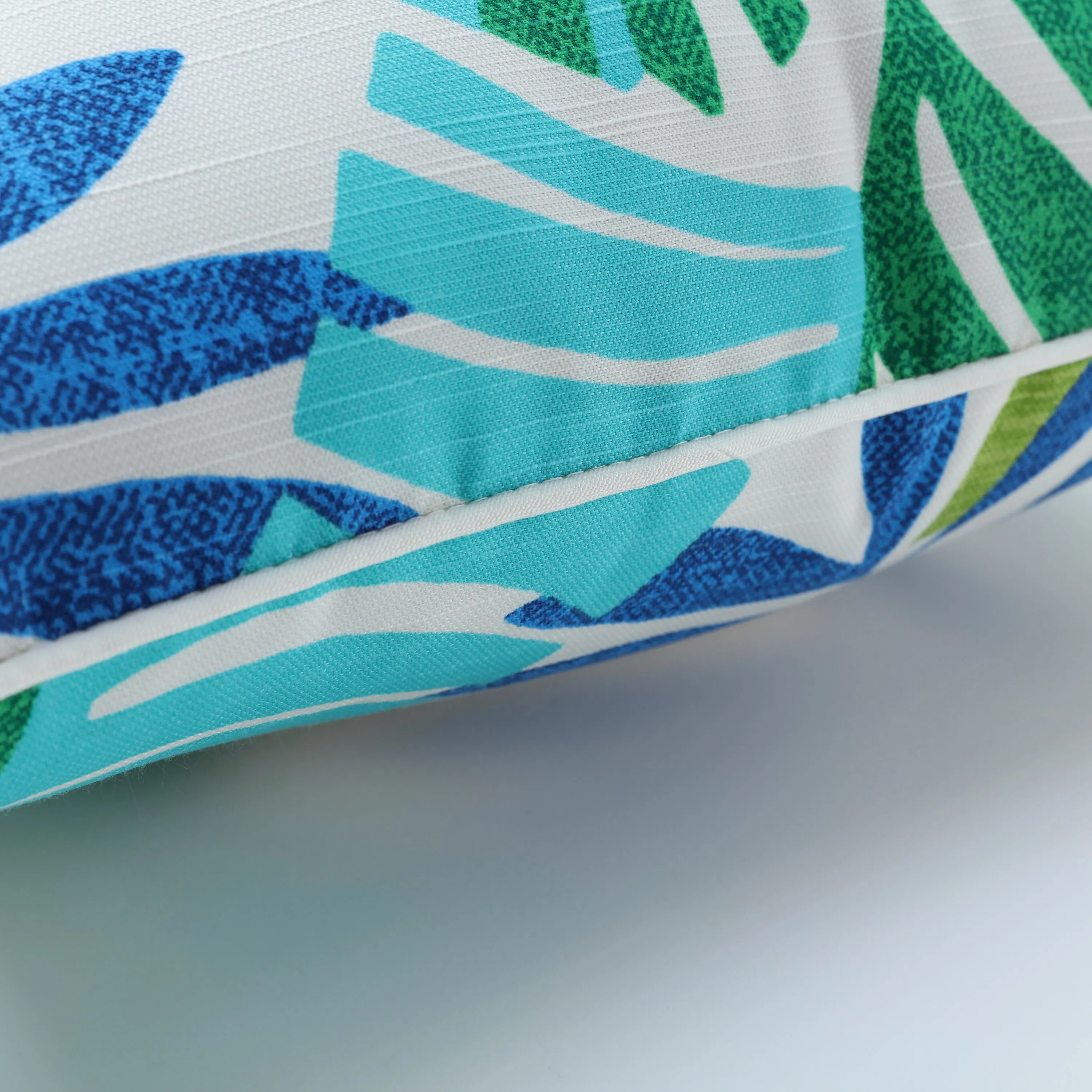 Islamorada Blue/Green 16.5-Inch Throw Pillow (Set of 2)